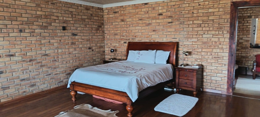 11 Bedroom Property for Sale in Rustenburg Rural North West